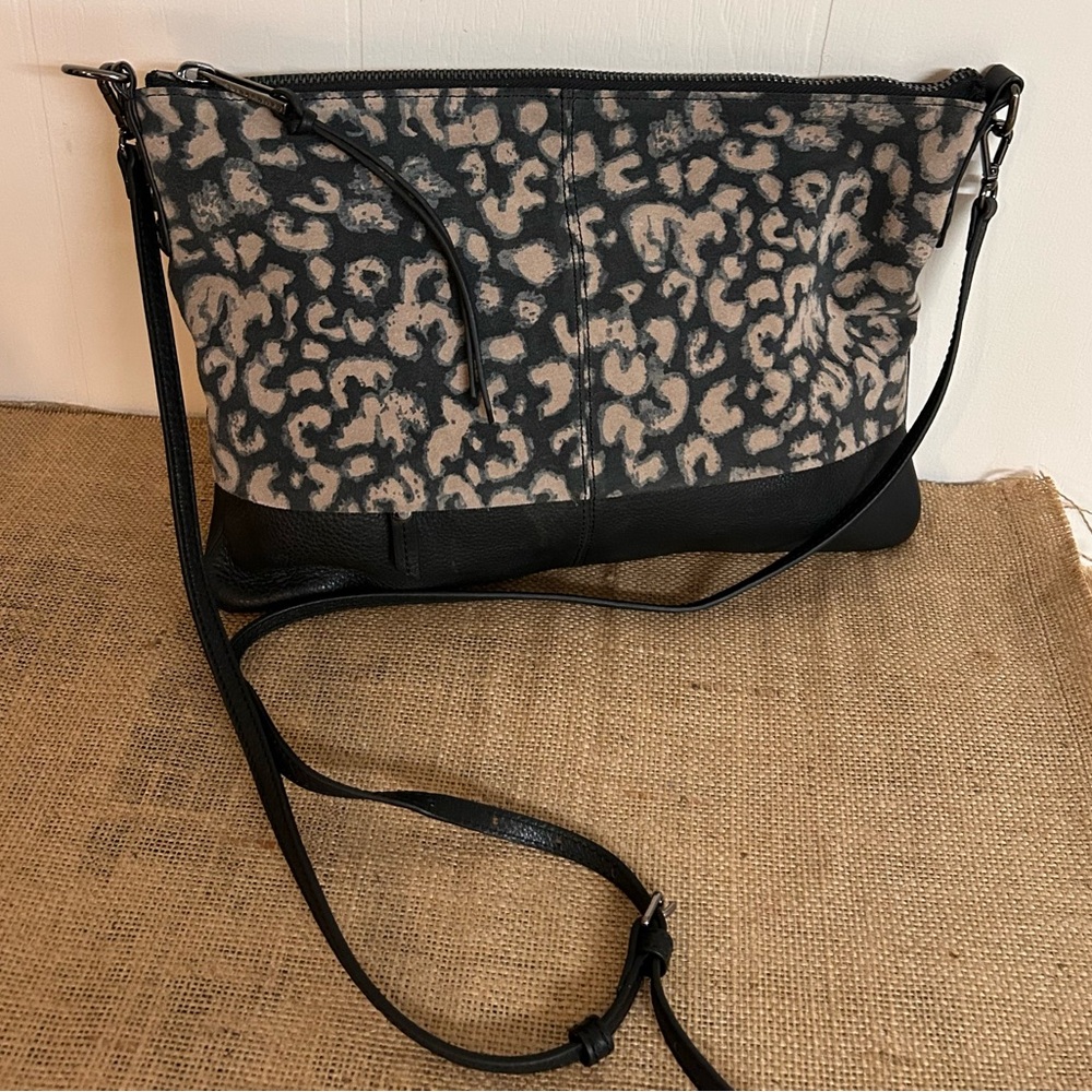 NWOT Sanctuary Black and Cream Genuine Leather Crossbody Bag with Animal Print